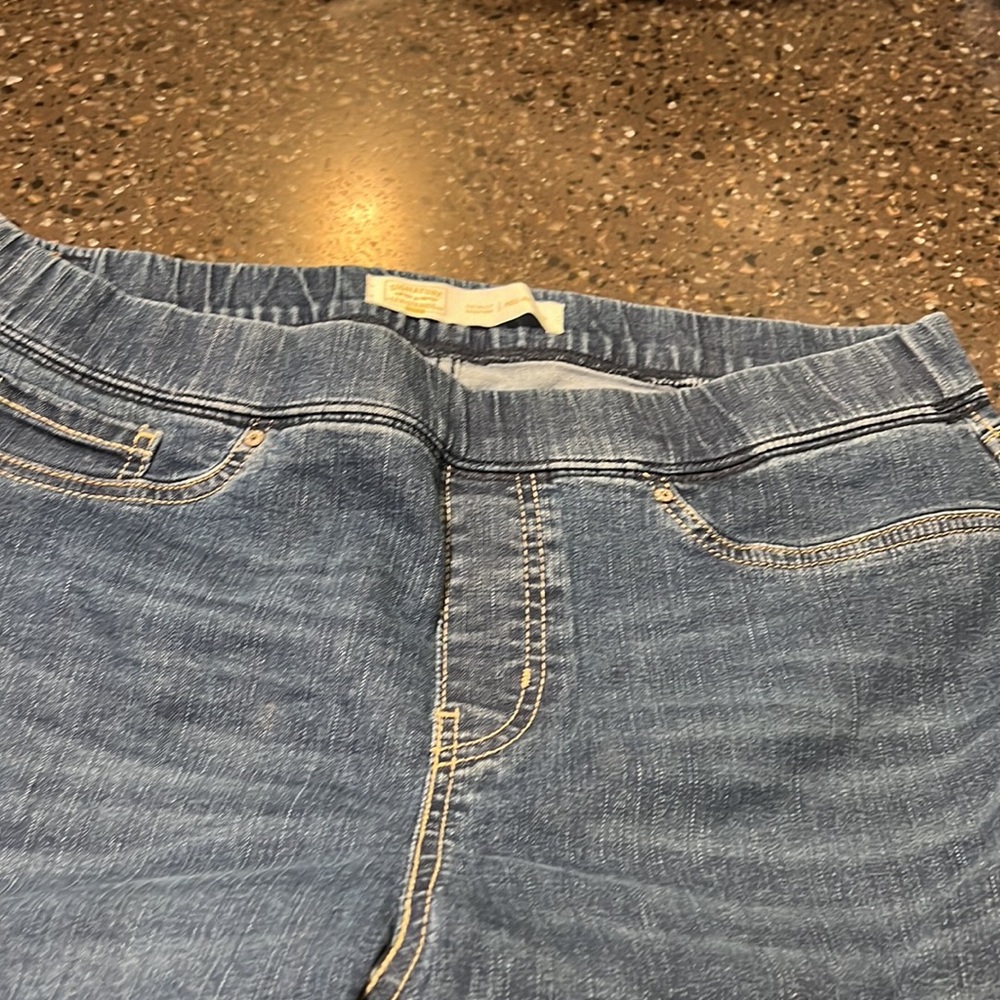 Dark blue pull on jeans similar to jeggings. - Picture 2 of 3